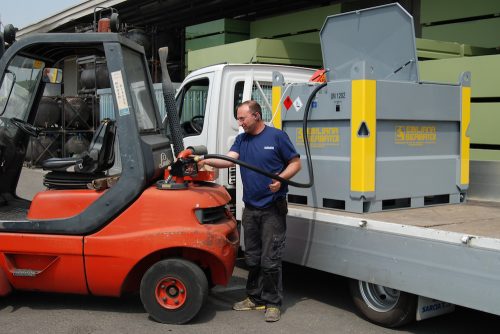 EMILCUBE 3000 lit.acél go tartály ADR minősítéssel,12V-24V, 35-70 l/p.szivattyú, 8m tömlő, K24, aut.pisztoly,10 µ szűrő