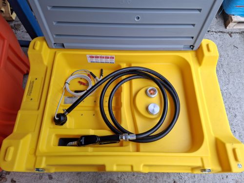 CARRYTANK 330 literes PICKUP GÁZOLAJ tartály,12V 15 l/perc merülőszivattyú, szintjelző, 4 m tömlő, aut.pisztoly, fedél