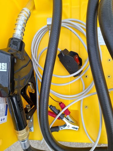 CARRYTANK 220 literes GÁZOLAJ tartály,12V, 15 l/perc merülőszivattyú, szintjelző, 4m tömlő, automata pisztoly, fedél nélkül