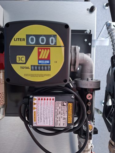 Duplafalú 10000 l FUDPS gázolajtartály front/levezetett töltéssel, 230V 70 l/p szivattyú, digitális mérőóra, 10 µ víz- és szennylev. szűrőkészlet,  úszós szintjelző, tömlődob 10 méteres 3/4"-os tömlővel, automata pisztoly