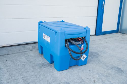 CARRYTANK 220 literes ADBLUE tartály, 12V 40 l/p szivattyú, 6 m áramvezeték, K24 digitális mérőóra, 4m nyomótömlő, manuális pisztoly