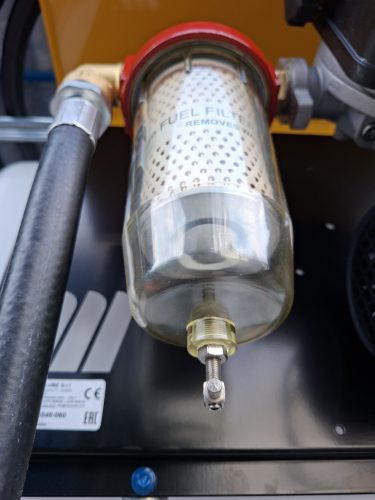 1000-Literes-IBC-gazolajtartaly-fem-csappal