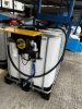 1000 Literes IBC tartály fém csappal ADR tan.,MECLUBE go kimérő szett 230V 60 l/p szivattyú, mech. mérőóra, 6m tömlő, aut.piszt.