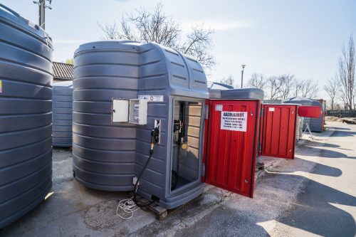 10000-literes-muanyag-gazolajtartaly-FTS-tankoloautomataval-kimeroszekrennyel