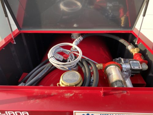 TANKUBE 960 literes ADR-es fém IBC tartály gázolaj szállítására. Vízálló, ívhegesztéssel készült, homokfúvásos, porfestéses